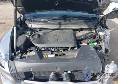 2014 Jeep Cherokee Latitude z USA, uszkodzony, nr VIN 1C4PJMCS7EW121919